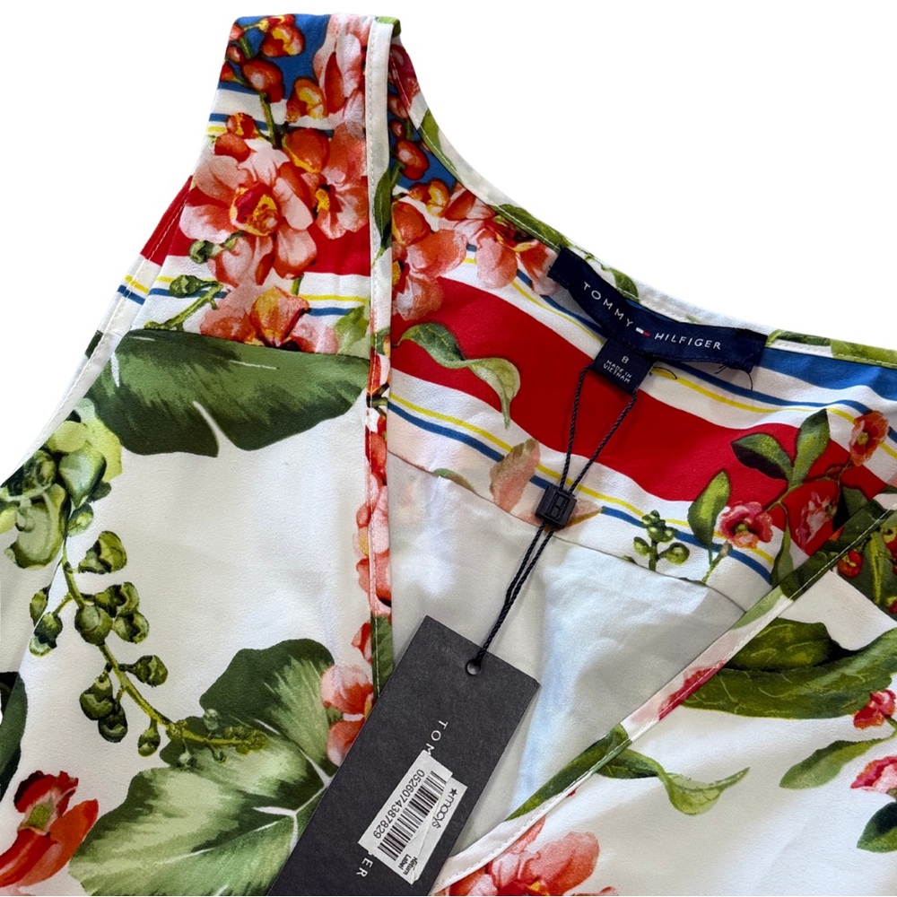 Tommy Hilfiger Floral Dress with Blue and Red Accents - Picture 4 of 5